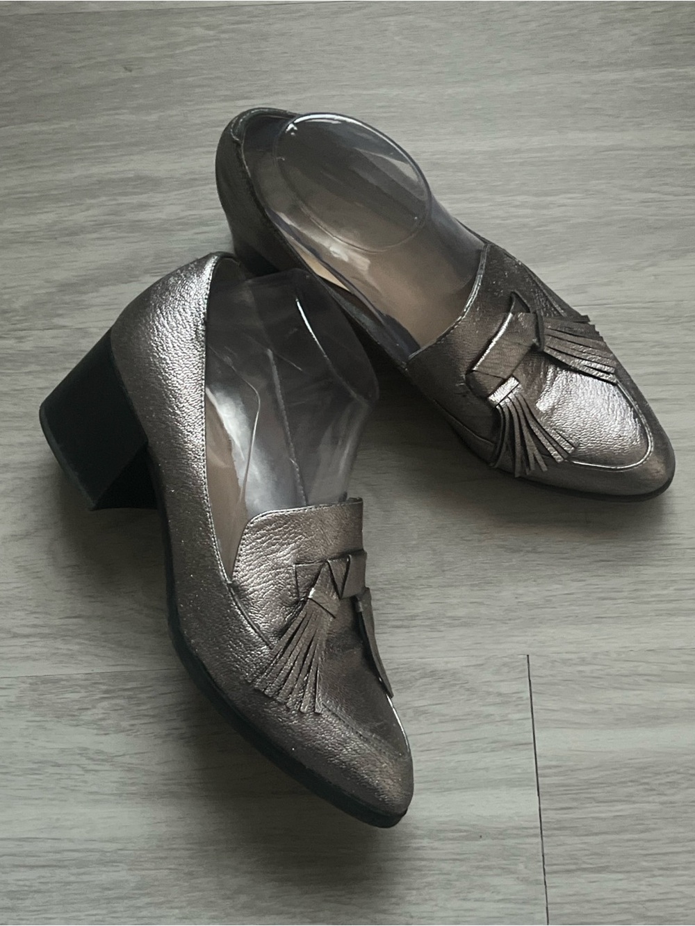 Marc Fisher Women’s 9M Metallic Pewter Tassel Loafers Block Heel